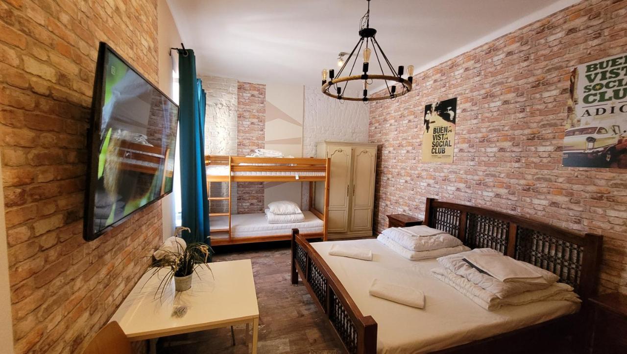 Chmielna 5 Rooms & Apartments Варшава Екстер'єр фото