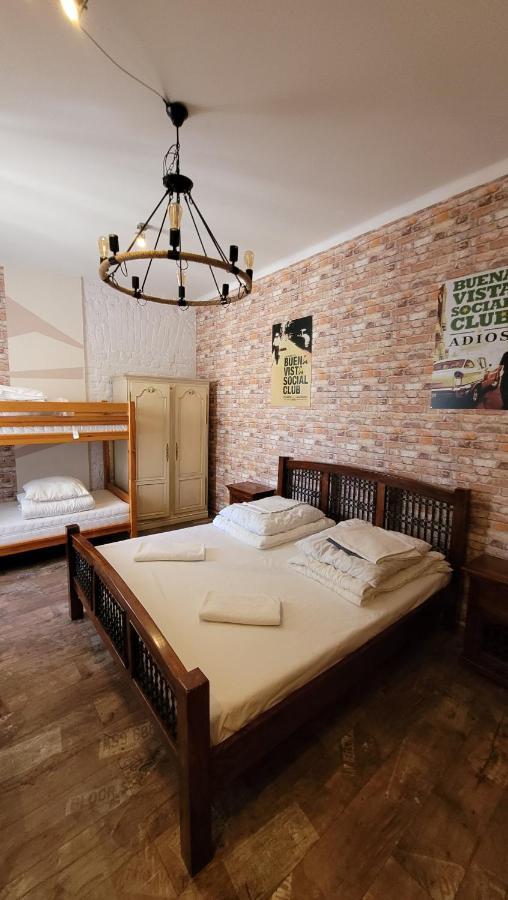 Chmielna 5 Rooms & Apartments Варшава Екстер'єр фото
