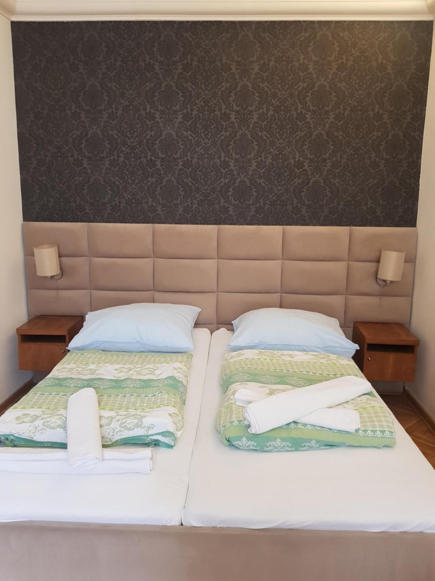 Chmielna 5 Rooms & Apartments Варшава Екстер'єр фото